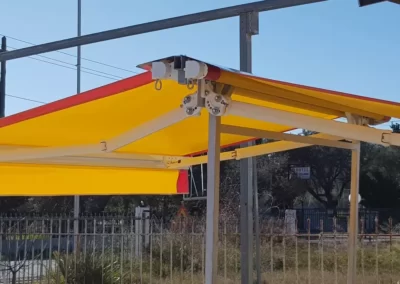 ΔΙΡΙΧΤΗ ΤΕΝΤΑ ΜΕ ΒΡΑΧΙΟΝΕΣ ΚΑΙ ΚΟΛΩΝΕΣ